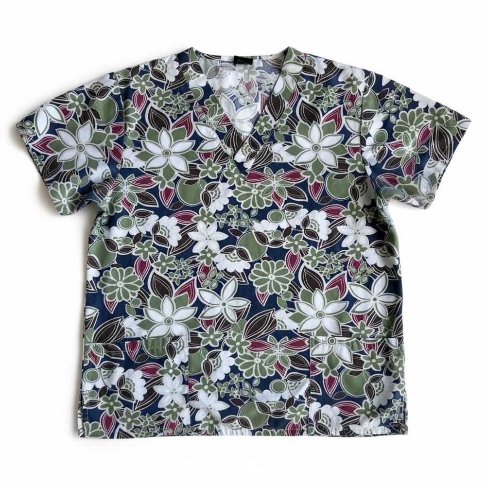 Medgear Floral Scrub Top Cottagecore V Neck Medical Shirt Nurse Blue Green M